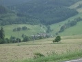klesani k Herminovum, vzadu cesta po ktere pojedeme