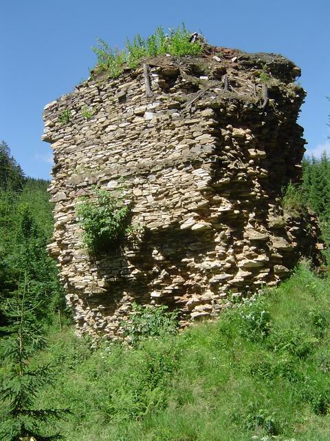 pozustatek drevouhelne pece