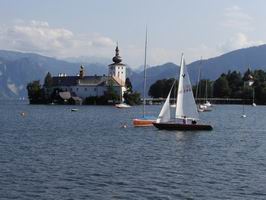 Zamek-Orth-na-jezere-Traunsee